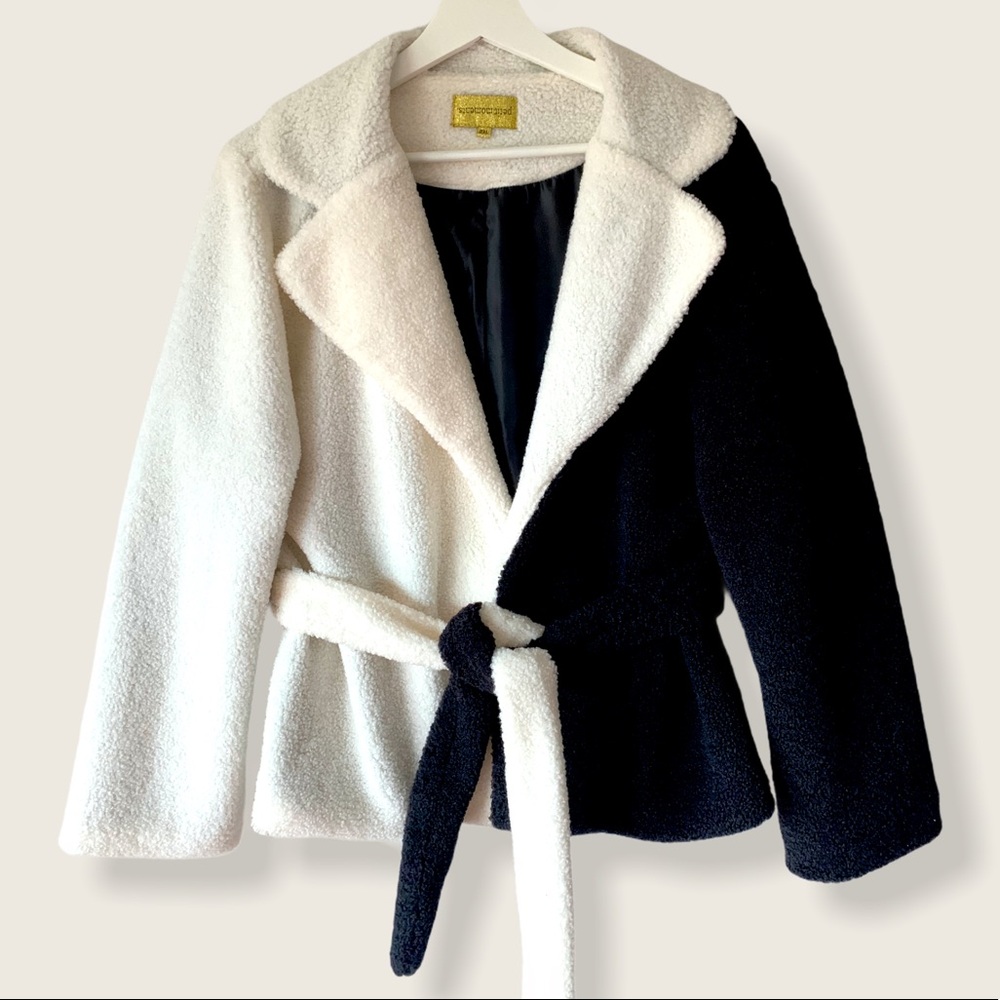 Petit Moments - Zoe Two-Tone Teddy Jacket - Blk/White - 2X - Picture 3 of 9